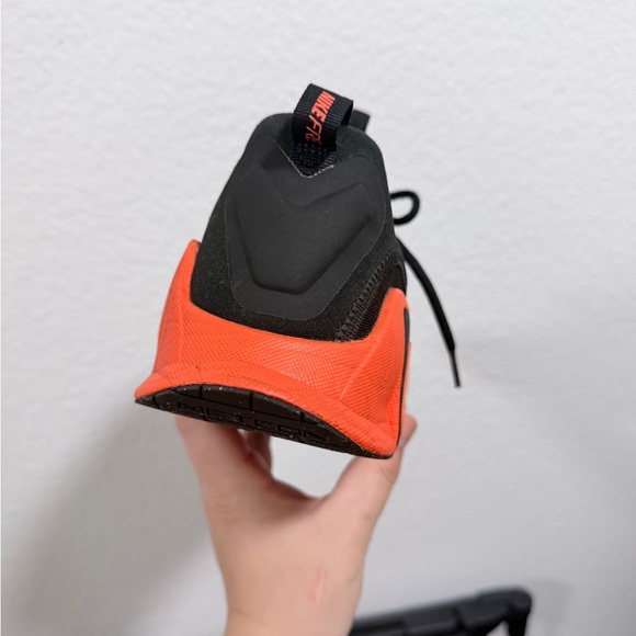 Nike Black and Orange Metcon - Picture 3 of 9